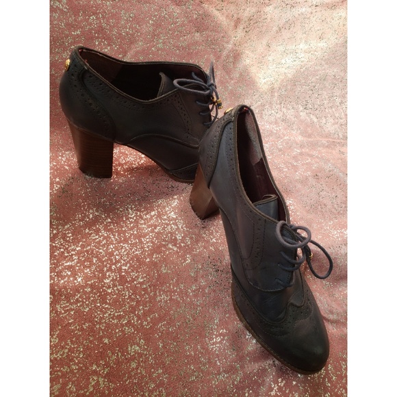 TOMMY HILFIGER Fabiole Oxford Heel. - Picture 3 of 8